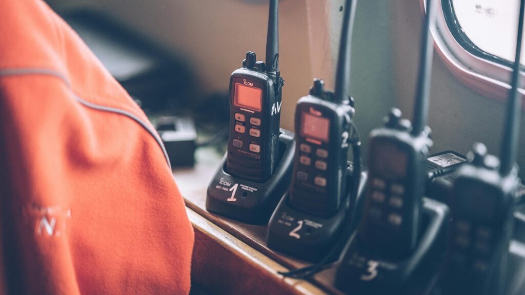 VHF marine en charge